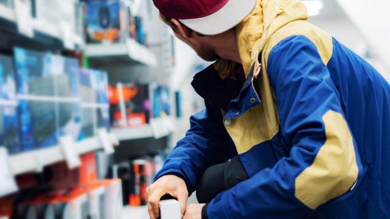 Retail crime wave hits CVS, Walmart, Home Depot, luxury stores