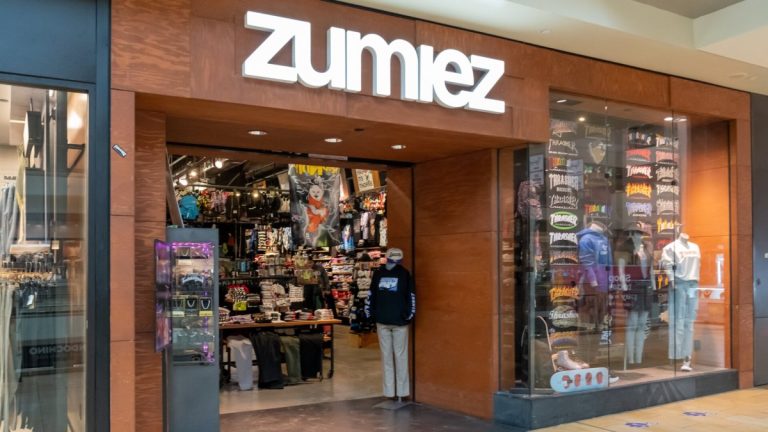48-year-old nostalgic mall retailer will close 25 stores in 2026